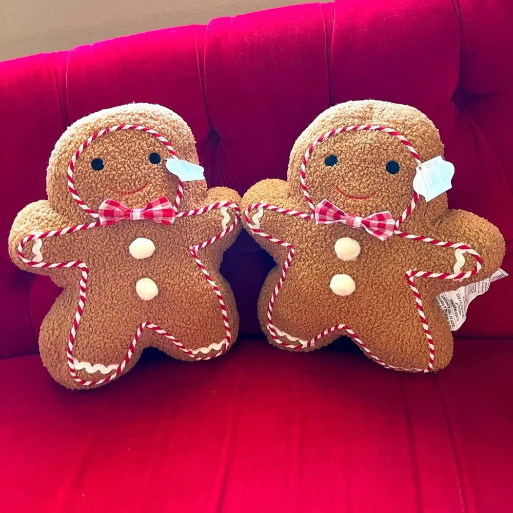 Gingerbread Man Christmas Holiday Pillow Set of 2 NWT